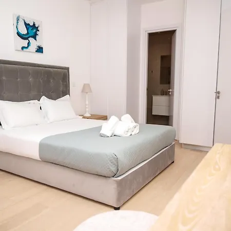 Center 2br Flat, 26th Floor View, Pool & Gym *