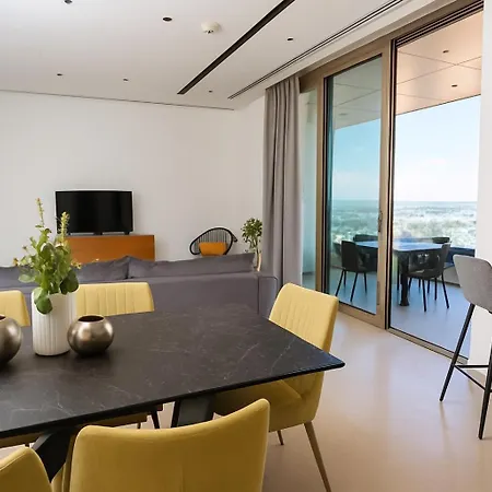 360 Sky Residence, Gym & Pool - 26th Floor *